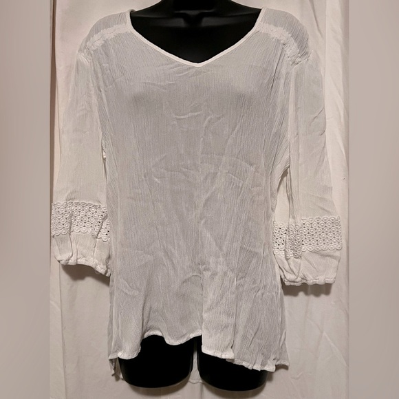 Cure Women's White Blouse Sz XL Sheer & Sexy V-Neck Hi/Low & 3/4 Puffed Sleeve - Picture 1 of 5